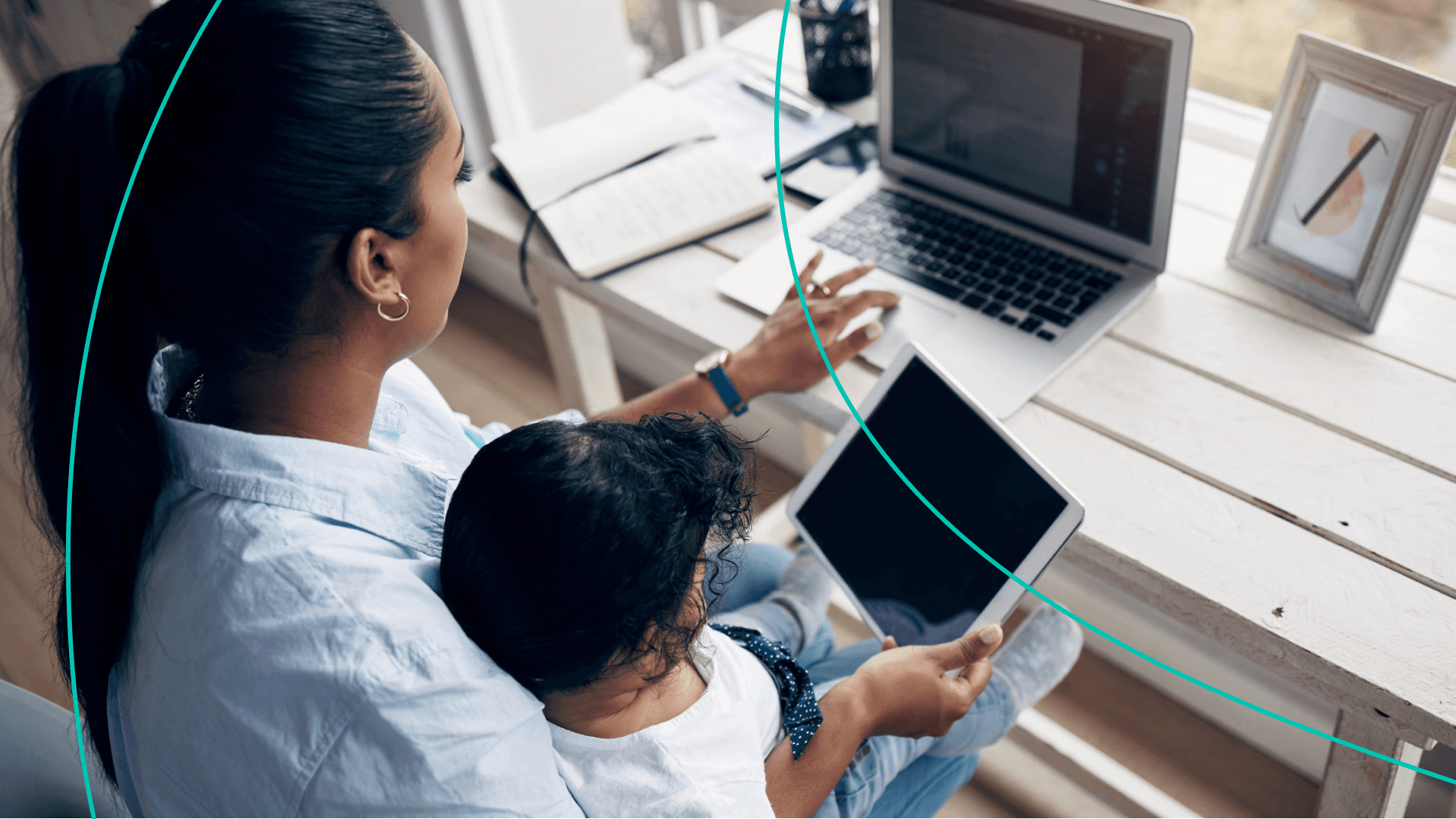 mom juggling kids and work