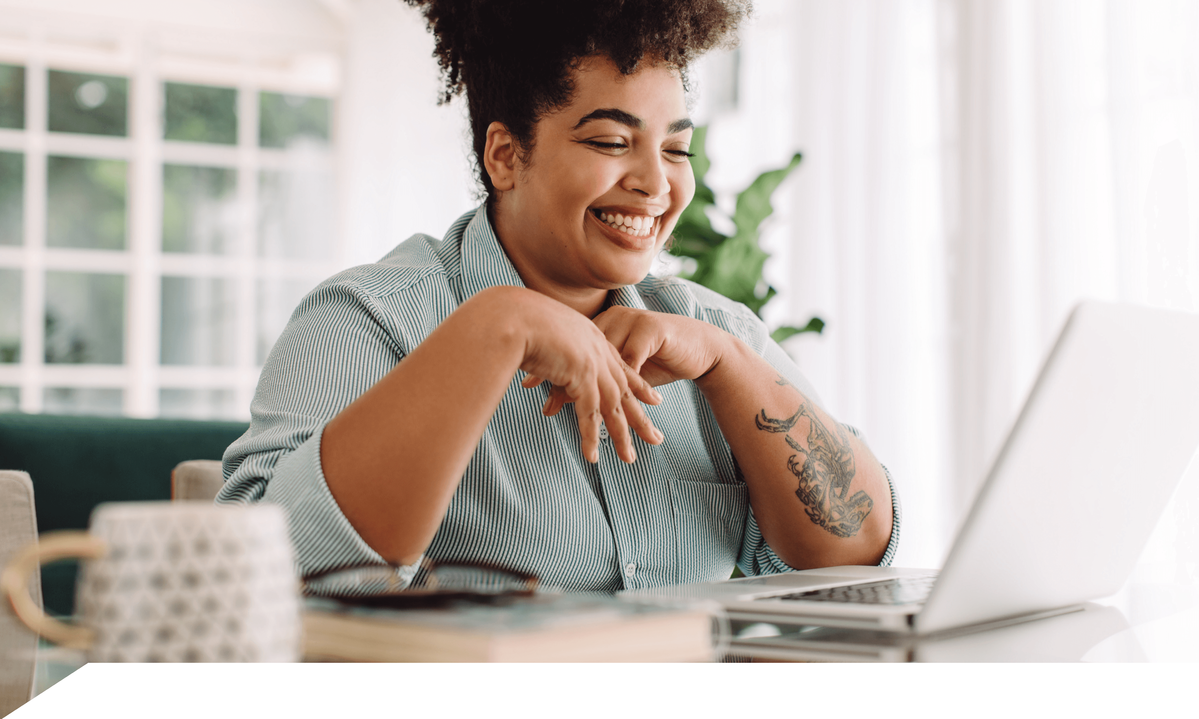 woman sitting with laptop