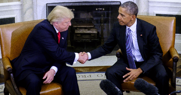 President Obama shaking hands with Donald Trump at the White House